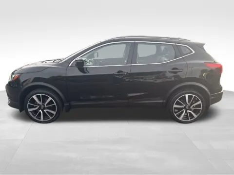 More photos of 2018 Nissan Rogue Sport SL at Bridge Auto Group, NJ