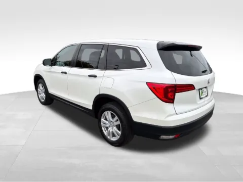 More photos of 2017 Honda Pilot LX at Bridge Auto Group, NJ
