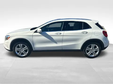 More photos of 2016 Mercedes-Benz GLA 250 at Bridge Auto Group, NJ