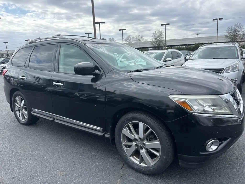 Used 2015 Nissan Pathfindernull