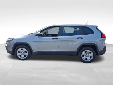 More photos of 2014 Jeep Cherokee Sport at Bridge Auto Group, NJ