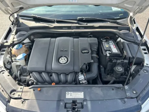 Photos of 2011 Volkswagen Jetta 2.5L SE for sale in Berlin, NJ at Bridge Auto Group