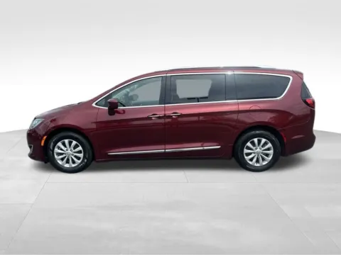 More photos of 2018 Chrysler Pacifica Touring L at Bridge Auto Group, NJ