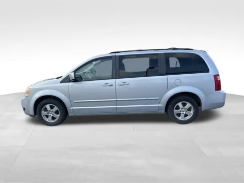 More photos of 2009 Dodge Grand Caravan SXT at Bridge Auto Group, NJ