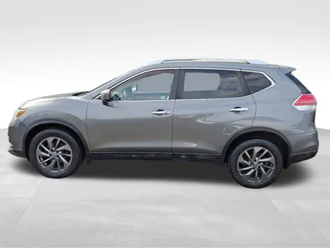 More photos of 2016 Nissan Rogue SL at Bridge Auto Group, NJ