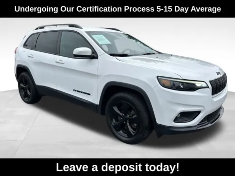 White 2020 Jeep Cherokee Altitude for sale in Berlin, NJ