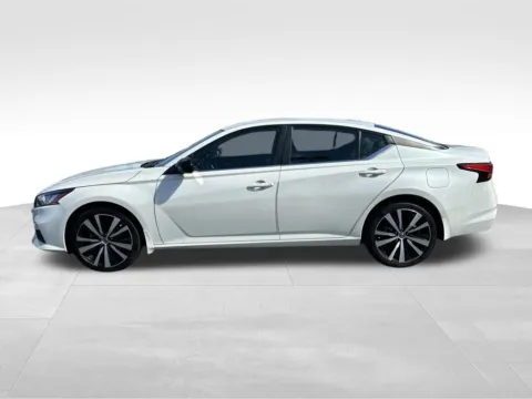 More photos of 2020 Nissan Altima 2.5 SR at Bridge Auto Group, NJ