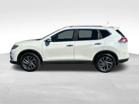 More photos of 2016 Nissan Rogue SL at Bridge Auto Group, NJ