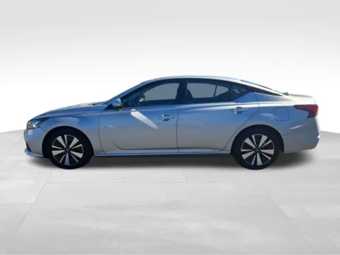 More photos of 2021 Nissan Altima 2.5 SV at Bridge Auto Group, NJ