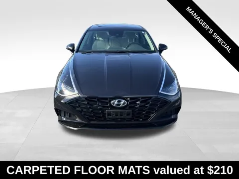 Photos of 2023 Hyundai Sonata SEL for sale in Berlin, NJ at Bridge Auto Group