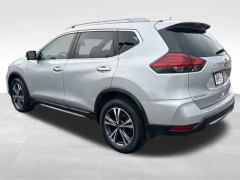 More photos of 2017 Nissan Rogue SL at Bridge Auto Group, NJ