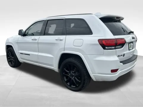 More photos of 2019 Jeep Grand Cherokee Altitude at Bridge Auto Group, NJ