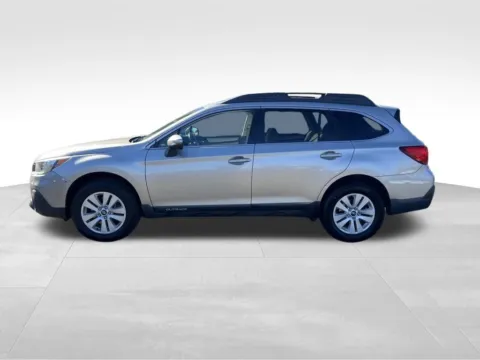 More photos of 2018 Subaru Outback 2.5i Premium at Bridge Auto Group, NJ
