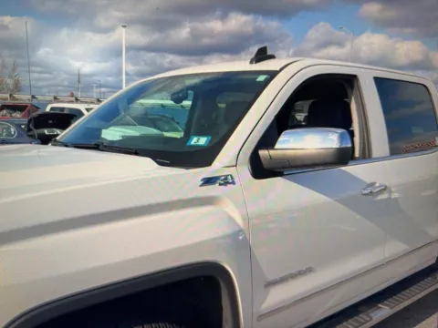 Photos of 2018 GMC Sierra 1500 SLT for sale in Nashua, NH at CarFive Nashua, NH