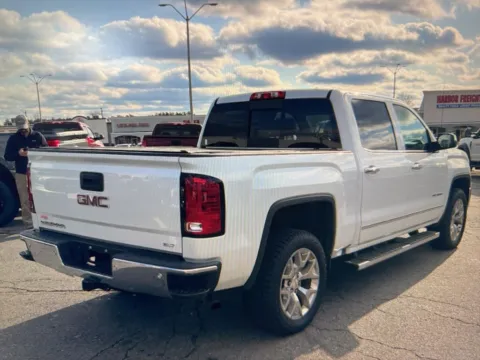 More photos of 2018 GMC Sierra 1500 SLT at CarFive Nashua, NH, NH