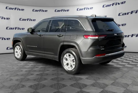 Another view of 2023 Jeep Grand Cherokee Limited for sale in Nashua, NH at CarFive Nashua, NH