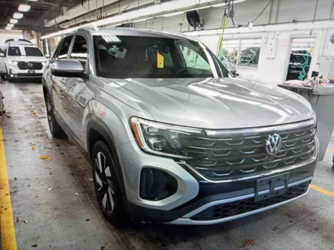 More photos of 2025 Volkswagen Atlas Cross Sport 2.0T SE w/Technology at CarFive Nashua, NH, NH