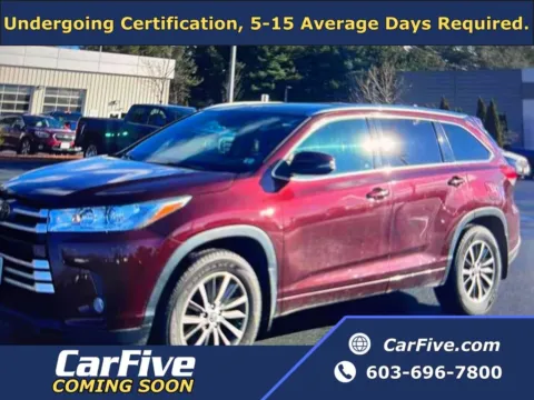 Red 2018 Toyota Highlander SE for sale in Nashua, NH