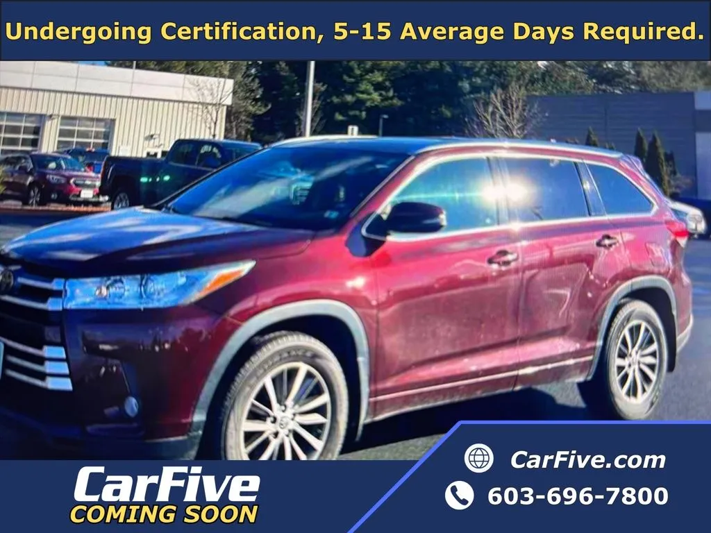 Red 2018 Toyota Highlander SE for sale in Nashua, NH