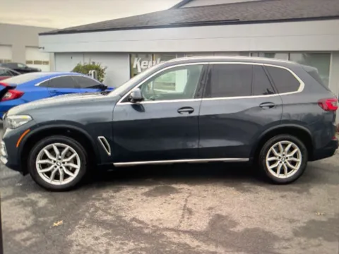 Photos of 2021 BMW X5 xDrive40i for sale in Nashua, NH at CarFive Nashua, NH