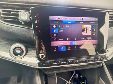 More photos of 2022 Jeep Wagoneer Series II at CarFive Nashua, NH, NH