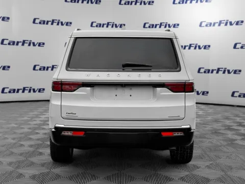 More photos of 2022 Jeep Wagoneer Series II at CarFive Nashua, NH, NH