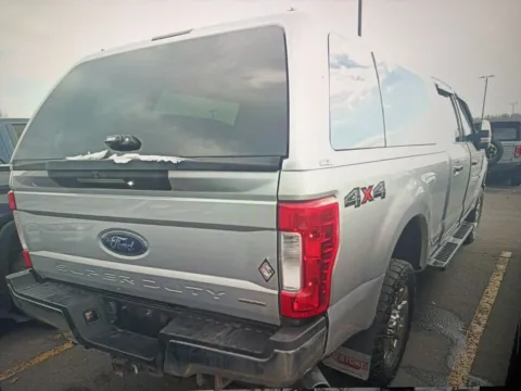 More photos of 2017 Ford F-250SD Lariat at CarFive Nashua, NH, NH