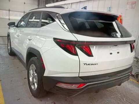 Photos of 2024 Hyundai Tucson SEL for sale in Nashua, NH at CarFive Nashua, NH