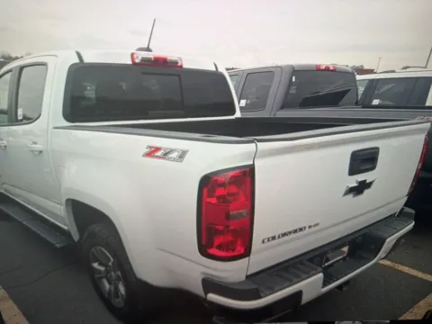 Photos of 2017 Chevrolet Colorado Z71 for sale in Nashua, NH at CarFive Nashua, NH