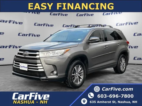 Gray 2017 Toyota Highlander XLE for sale in Nashua, NH