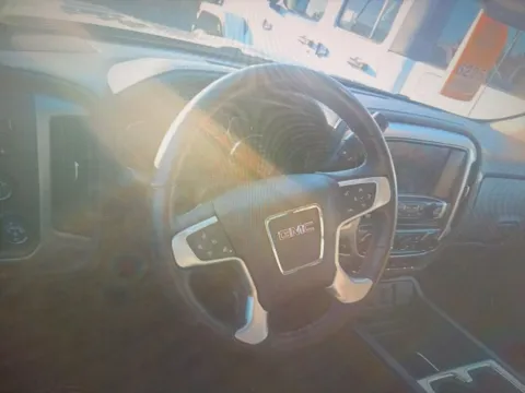 More photos of 2018 GMC Sierra 1500 SLT at CarFive Nashua, NH, NH