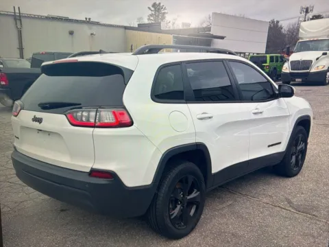 More photos of 2019 Jeep Cherokee Altitude at CarFive Nashua, NH, NH