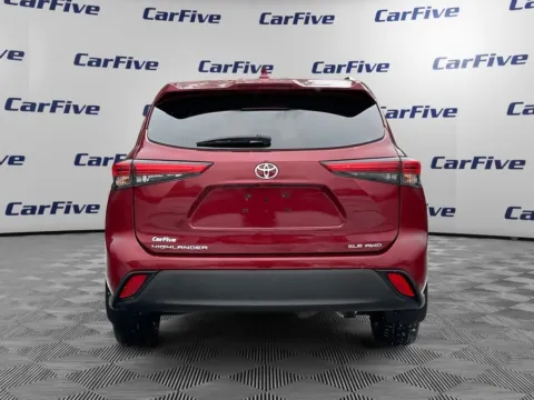 More photos of 2020 Toyota Highlander XLE at CarFive Nashua, NH, NH