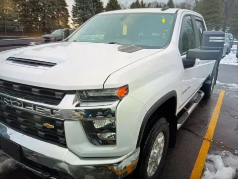 White 2020 Chevrolet Silverado 3500HD LT for sale in Nashua, NH