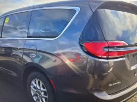 Photos of 2023 Chrysler Pacifica Touring L for sale in Nashua, NH at CarFive Nashua, NH