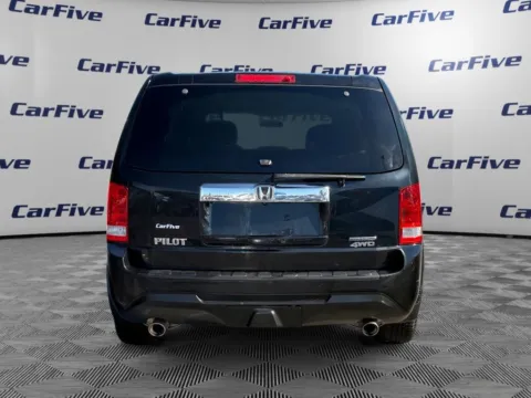 More photos of 2015 Honda Pilot SE at CarFive Nashua, NH, NH