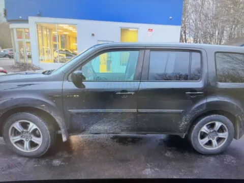 Silver 2015 Honda Pilot SE for sale in Nashua, NH