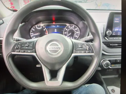 More photos of 2022 Nissan Altima 2.5 SV at CarFive Nashua, NH, NH