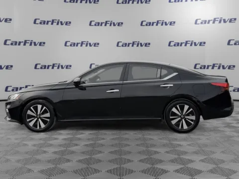Photos of 2022 Nissan Altima 2.5 SV for sale in Nashua, NH at CarFive Nashua, NH