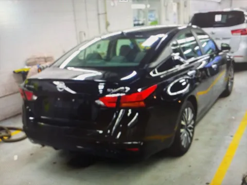 More photos of 2024 Nissan Altima 2.5 SV at CarFive Nashua, NH, NH