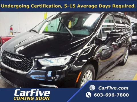 Black 2023 Chrysler Pacifica Touring L for sale in Nashua, NH