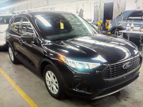 More photos of 2024 Ford Escape Active at CarFive Nashua, NH, NH