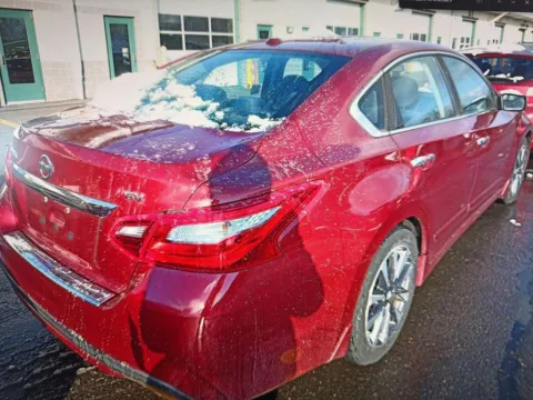 More photos of 2017 Nissan Altima 2.5 SV at CarFive Nashua, NH, NH