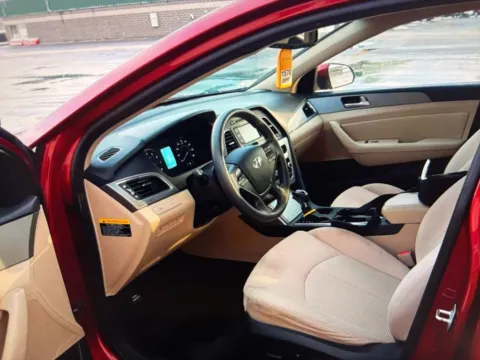 More photos of 2015 Hyundai Sonata SE at CarFive Nashua, NH, NH