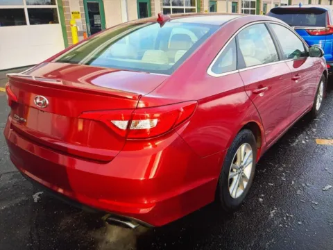 More photos of 2015 Hyundai Sonata SE at CarFive Nashua, NH, NH