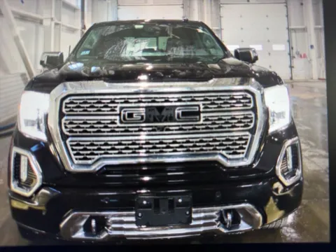 More photos of 2020 GMC Sierra 1500 Denali at CarFive Nashua, NH, NH