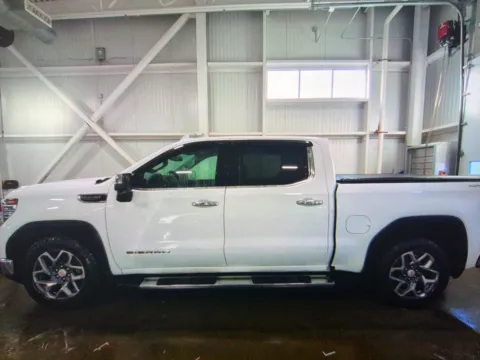 Photos of 2022 GMC Sierra 1500 SLT for sale in Nashua, NH at CarFive Nashua, NH