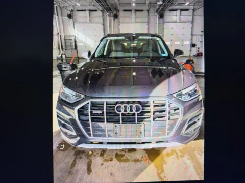 More photos of 2021 Audi Q5 45 Premium at CarFive Nashua, NH, NH