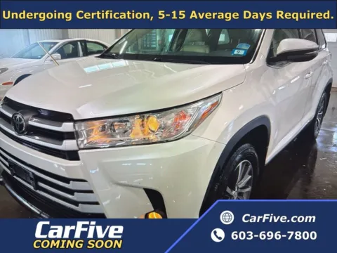 White 2019 Toyota Highlander XLE for sale in Nashua, NH