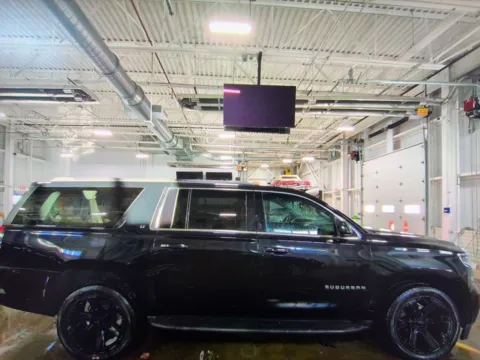 More photos of 2018 Chevrolet Suburban LT at CarFive Nashua, NH, NH